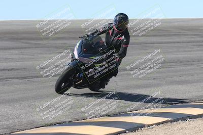 media/Oct-13-2025-Moto Forza (Mon) [[a66d839500]]/4-C Group/Session 2 (Bowl)/